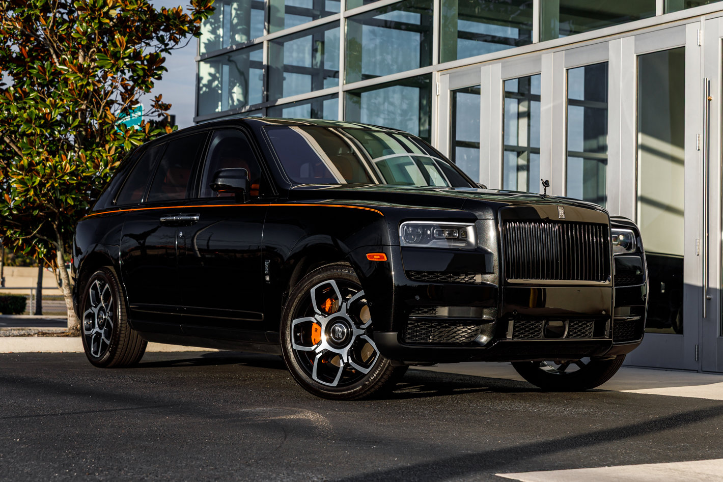 Certified 2024 Rolls-Royce Cullinan Black Badge w/ Driver's Package image 19