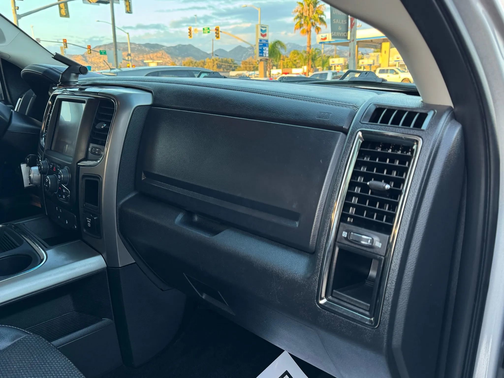 Used 2016 RAM 1500 Sport RWD image 27