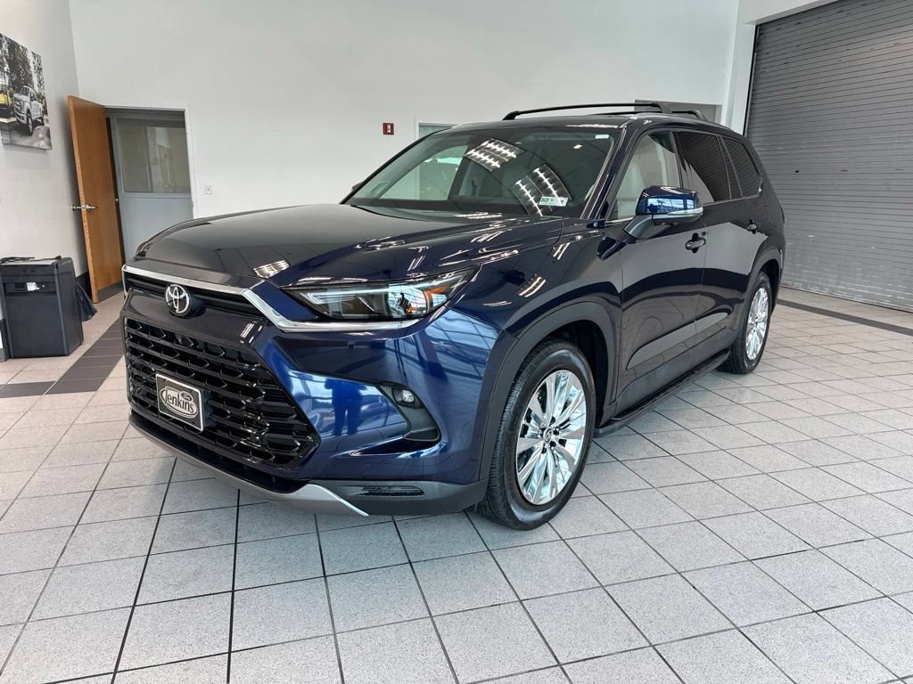 Used 2026 Toyota Grand Highlander AWD image 8