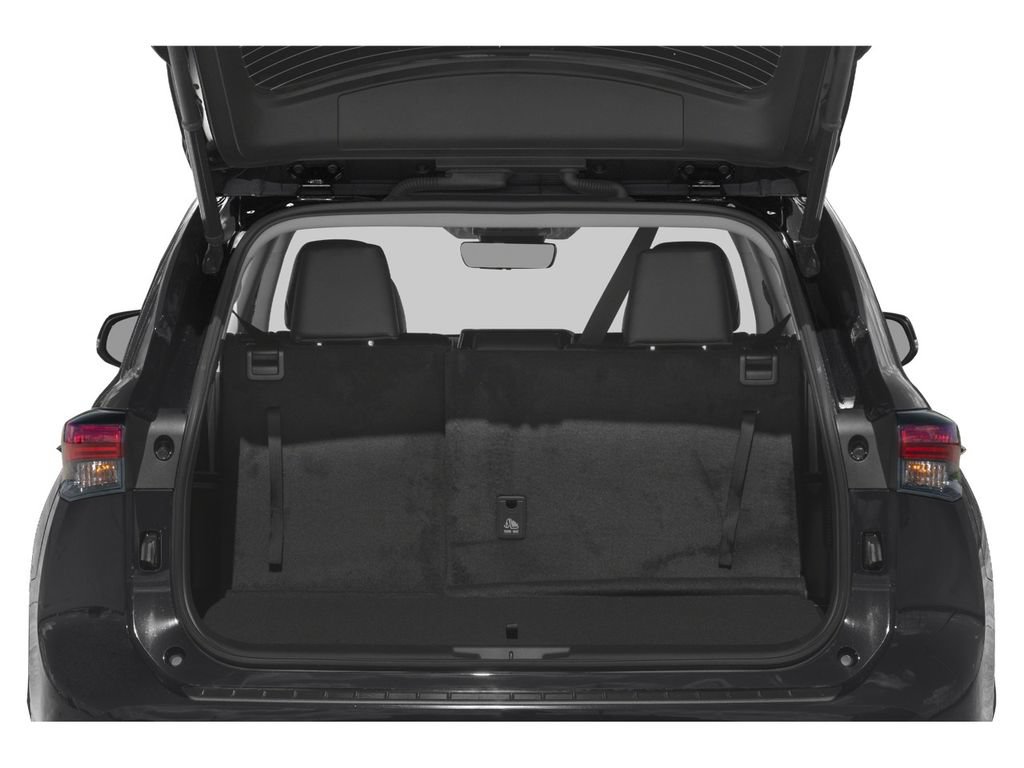 Used 2024 Toyota Highlander XLE AWD/4WD image 12