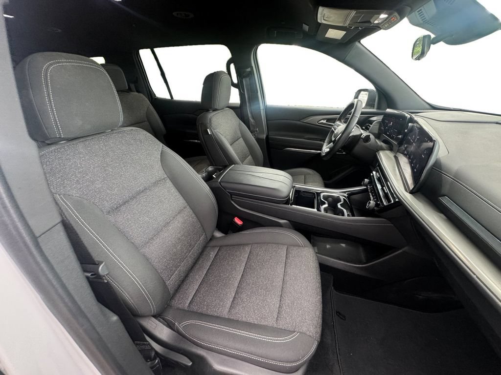 Used 2024 Chevrolet Traverse LS FWD image 15