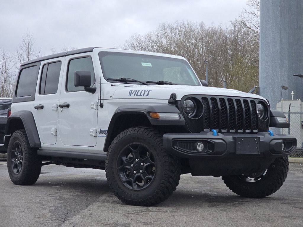 Used 2023 Jeep Wrangler Unlimited w/ Cold Weather Group AWD/4WD image 2
