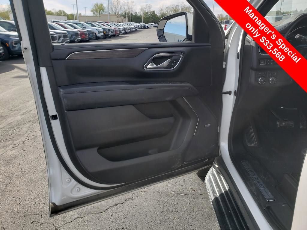Used 2022 Chevrolet Tahoe LT w/ Luxury Package image 19