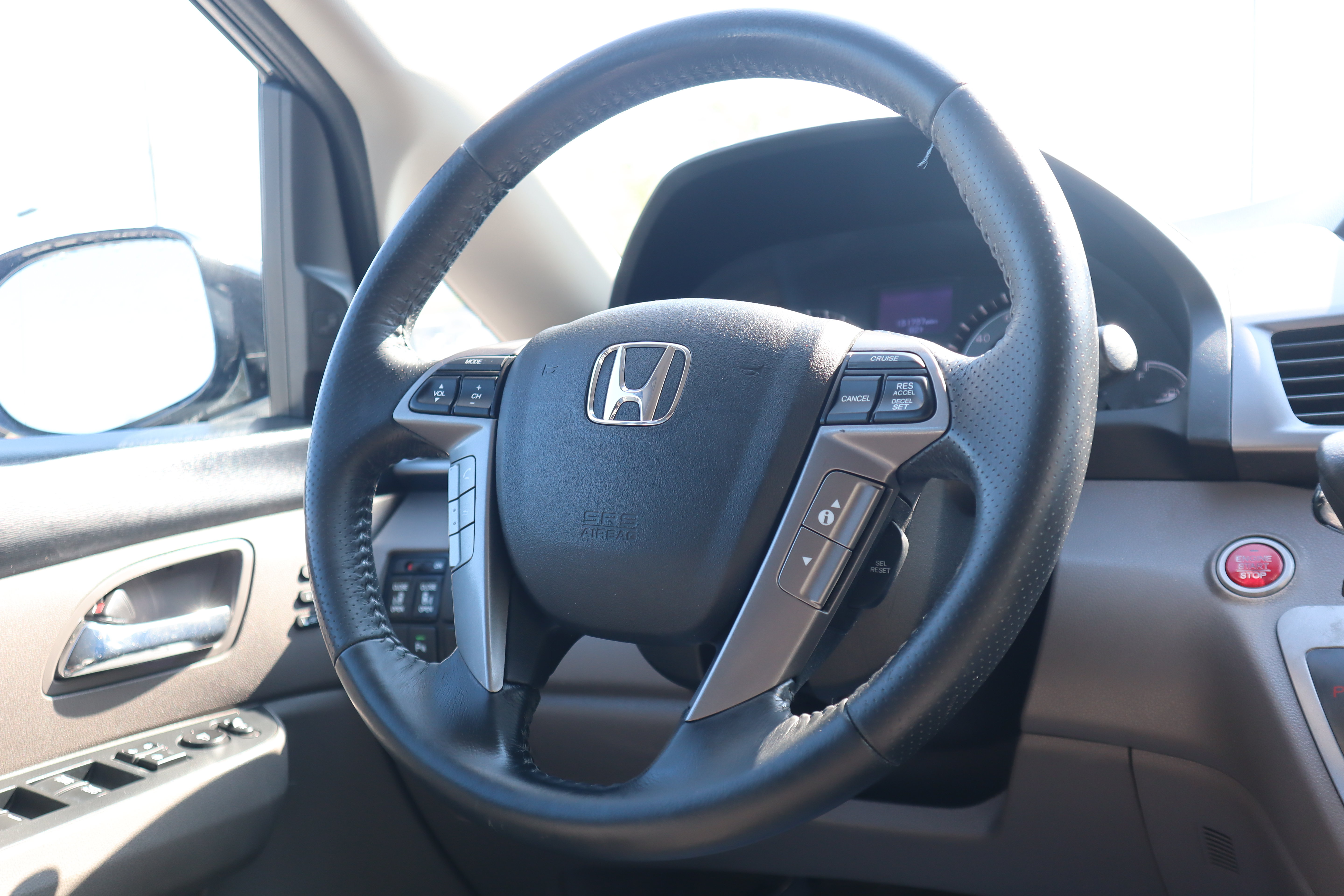 Used 2017 Honda Odyssey Touring Elite image 15
