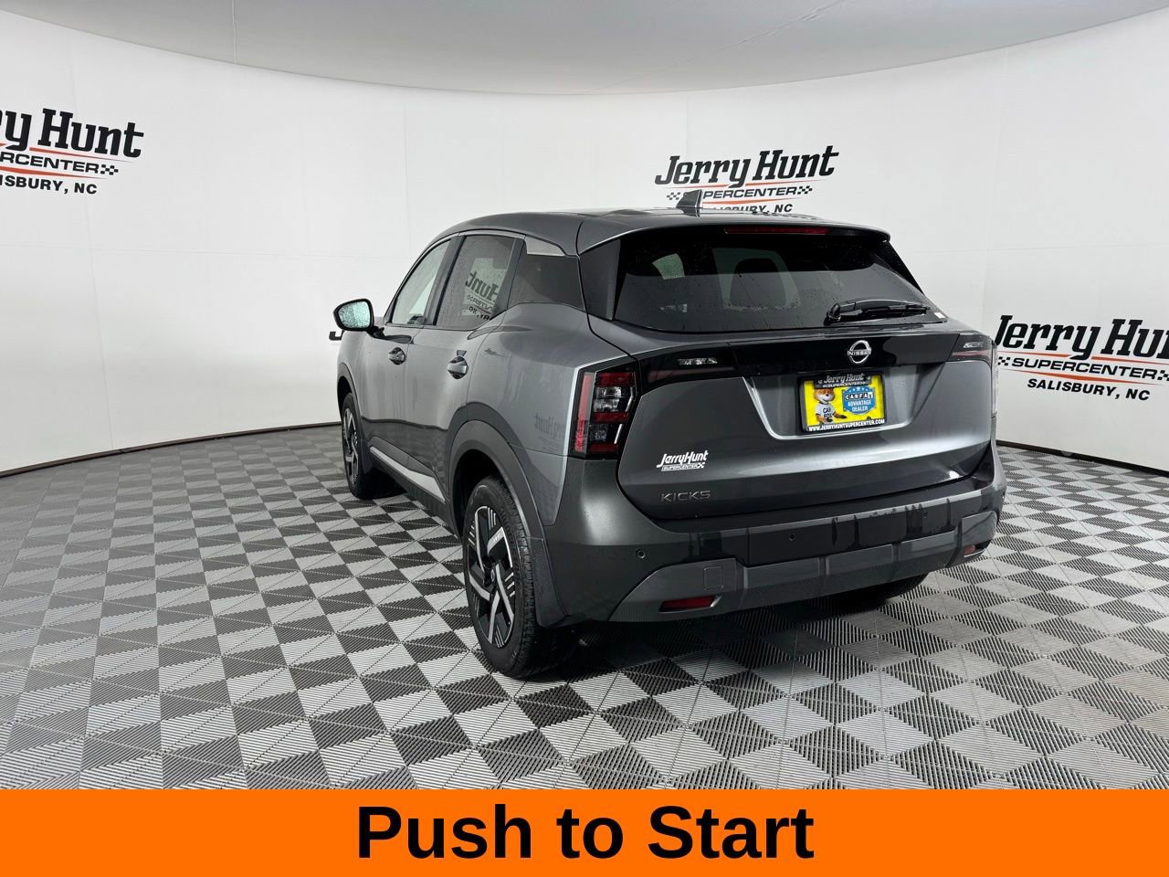 Used 2025 Nissan Kicks SV image 9