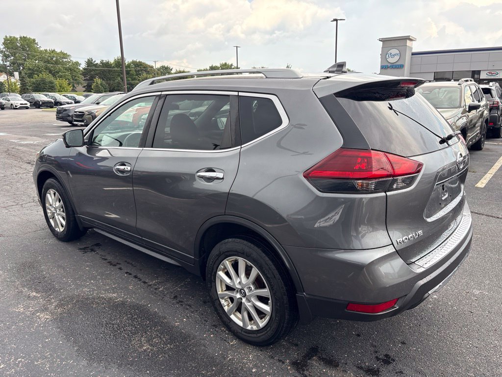 Used 2018 Nissan Rogue SV w/ Premium Package AWD/4WD image 4