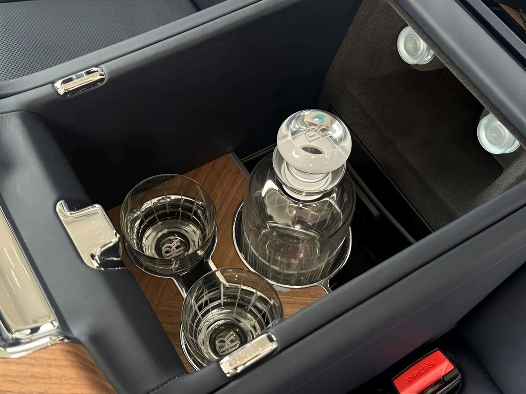 New 2026 Rolls-Royce Cullinan image 25