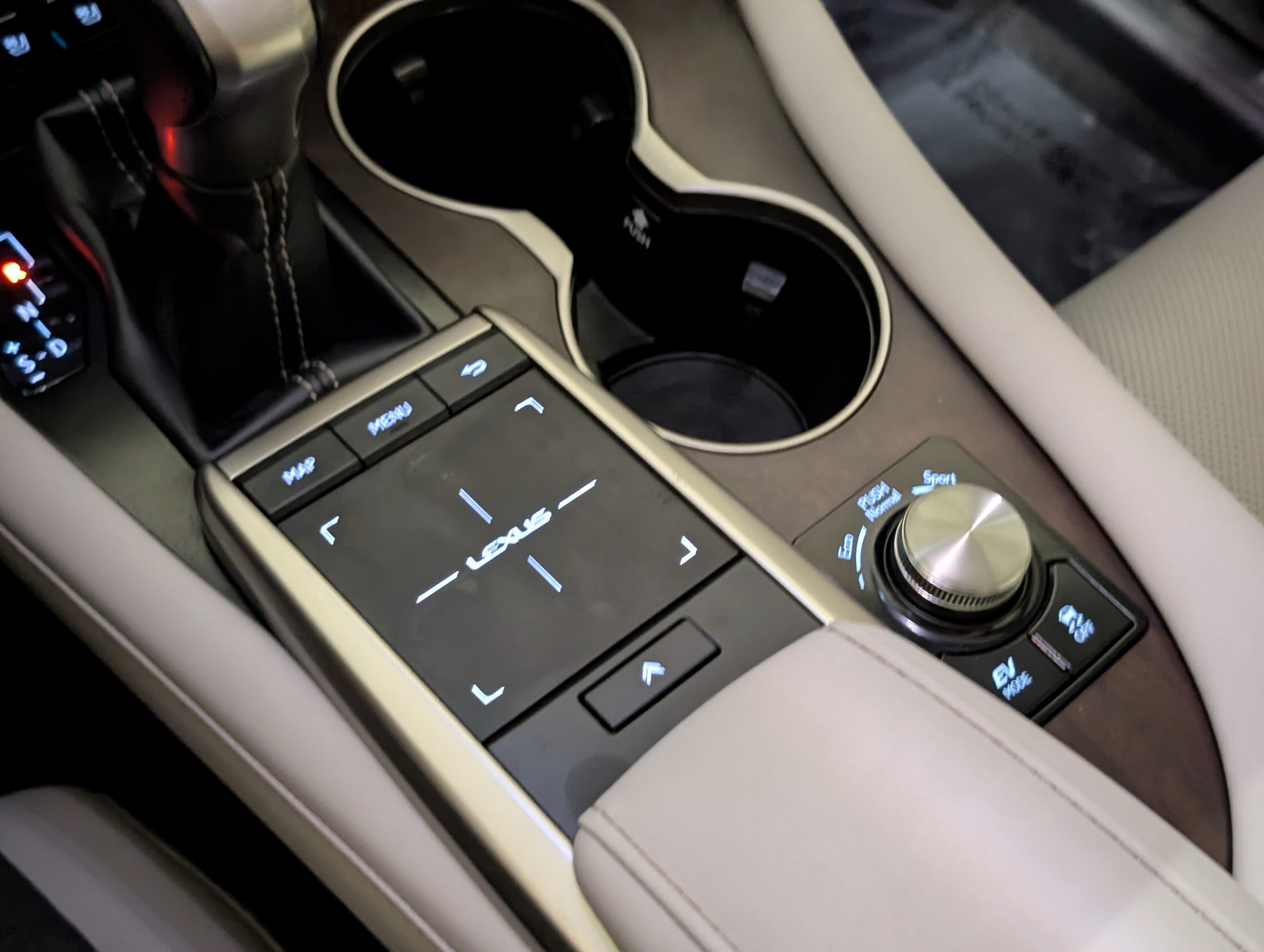 Used 2020 Lexus RX 450h AWD w/ Premium Package image 42