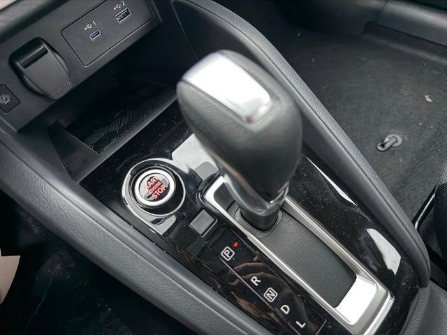 New 2025 Nissan Versa SR w/ Trunk Package image 26