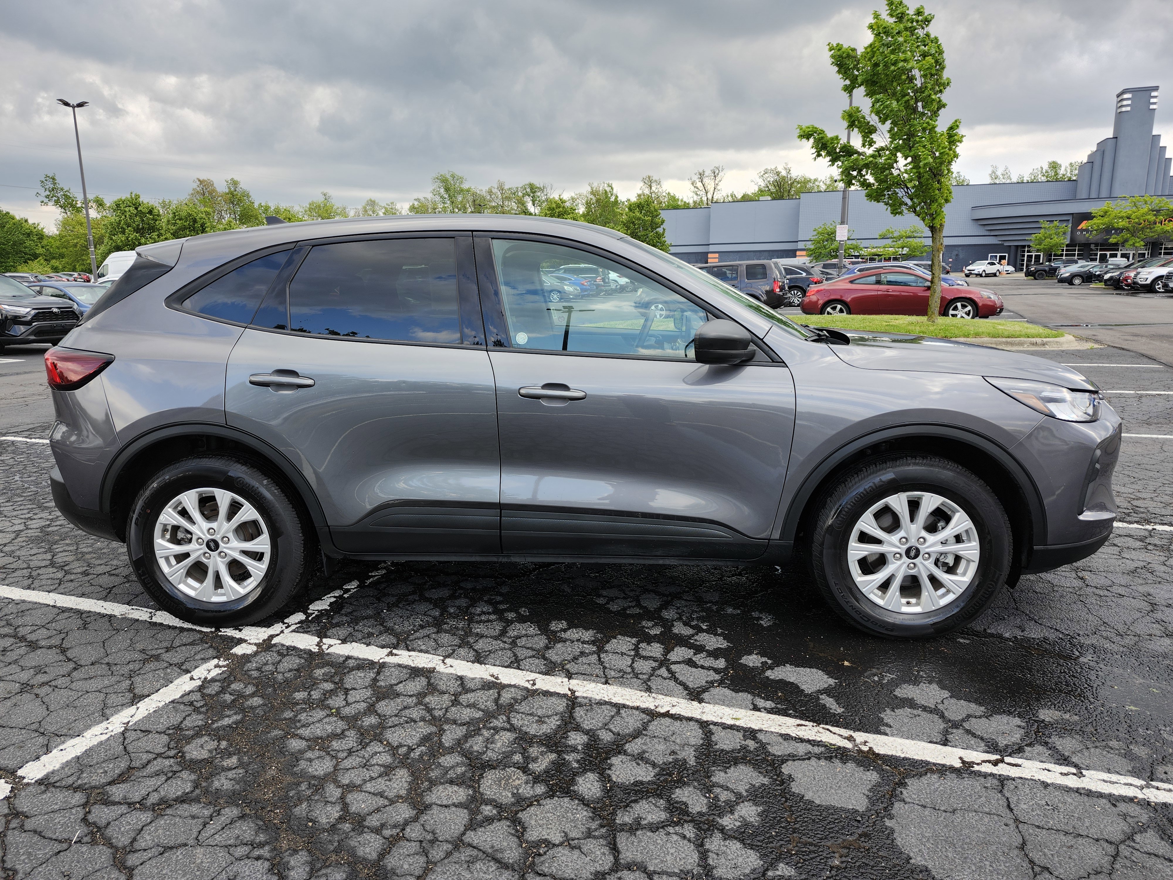 Used 2025 Ford Escape Active AWD/4WD image 17