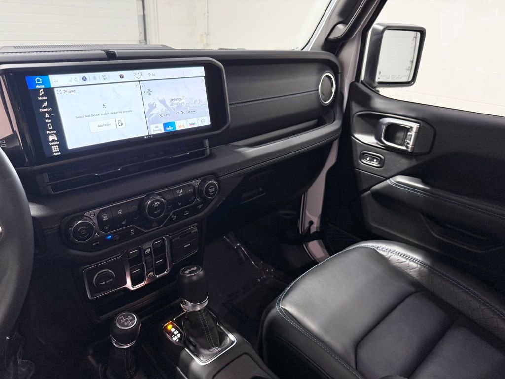 Used 2024 Jeep Wrangler High Altitude image 13