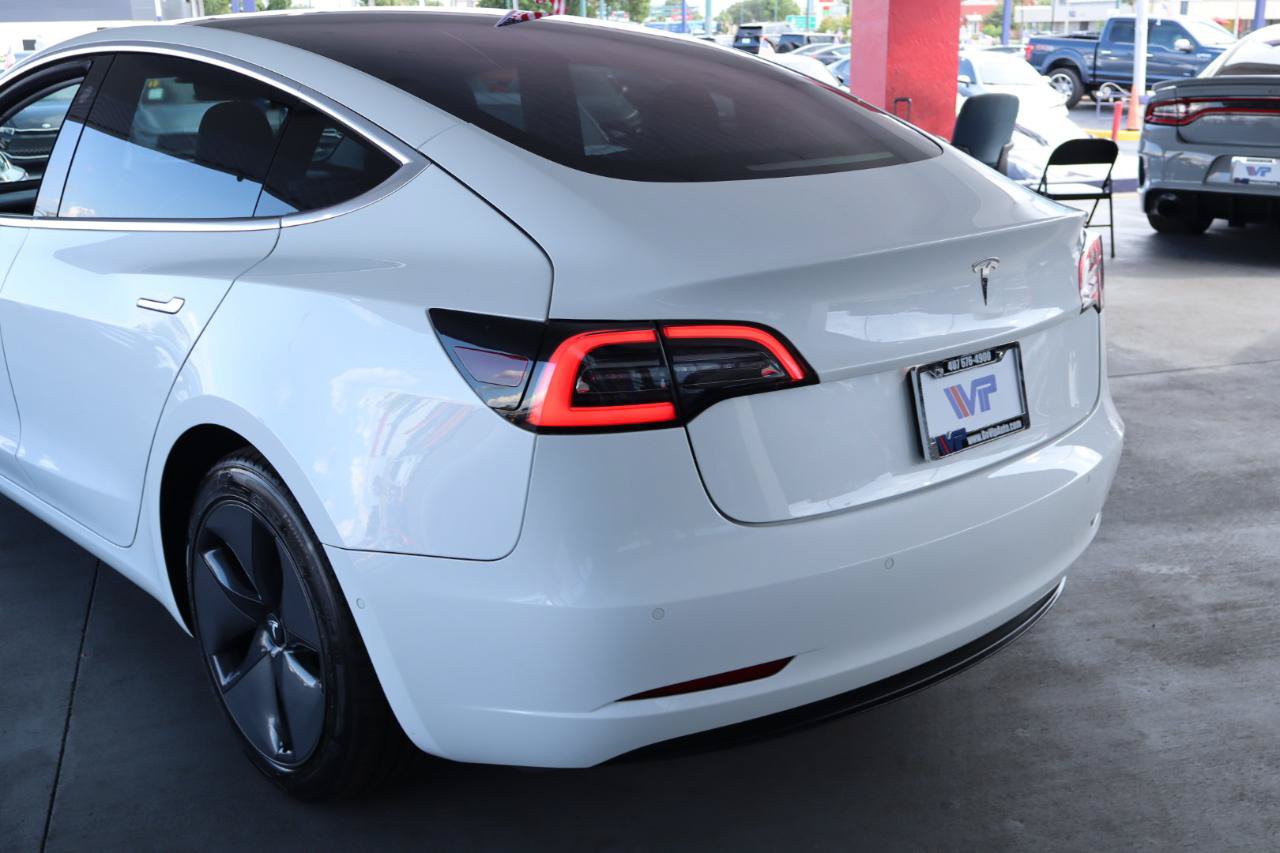 Used 2018 Tesla Model 3 Long Range RWD image 9