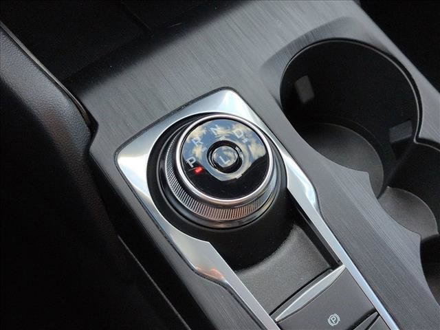 Used 2025 Ford Escape ST-Line image 12