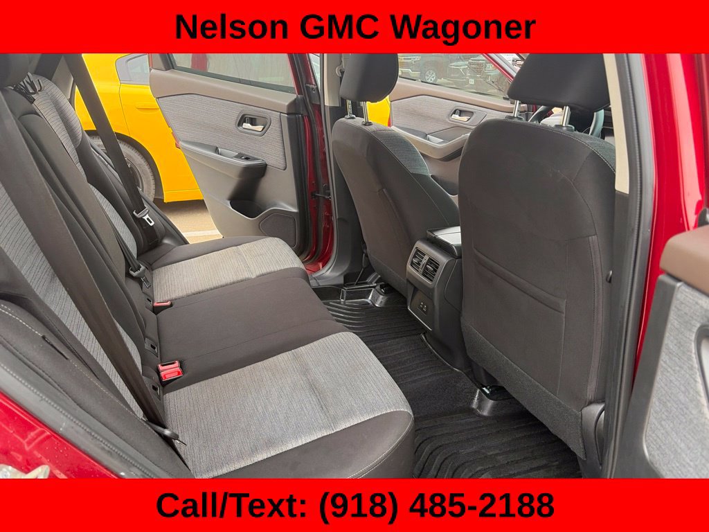 Used 2023 Nissan Rogue SV AWD/4WD image 12
