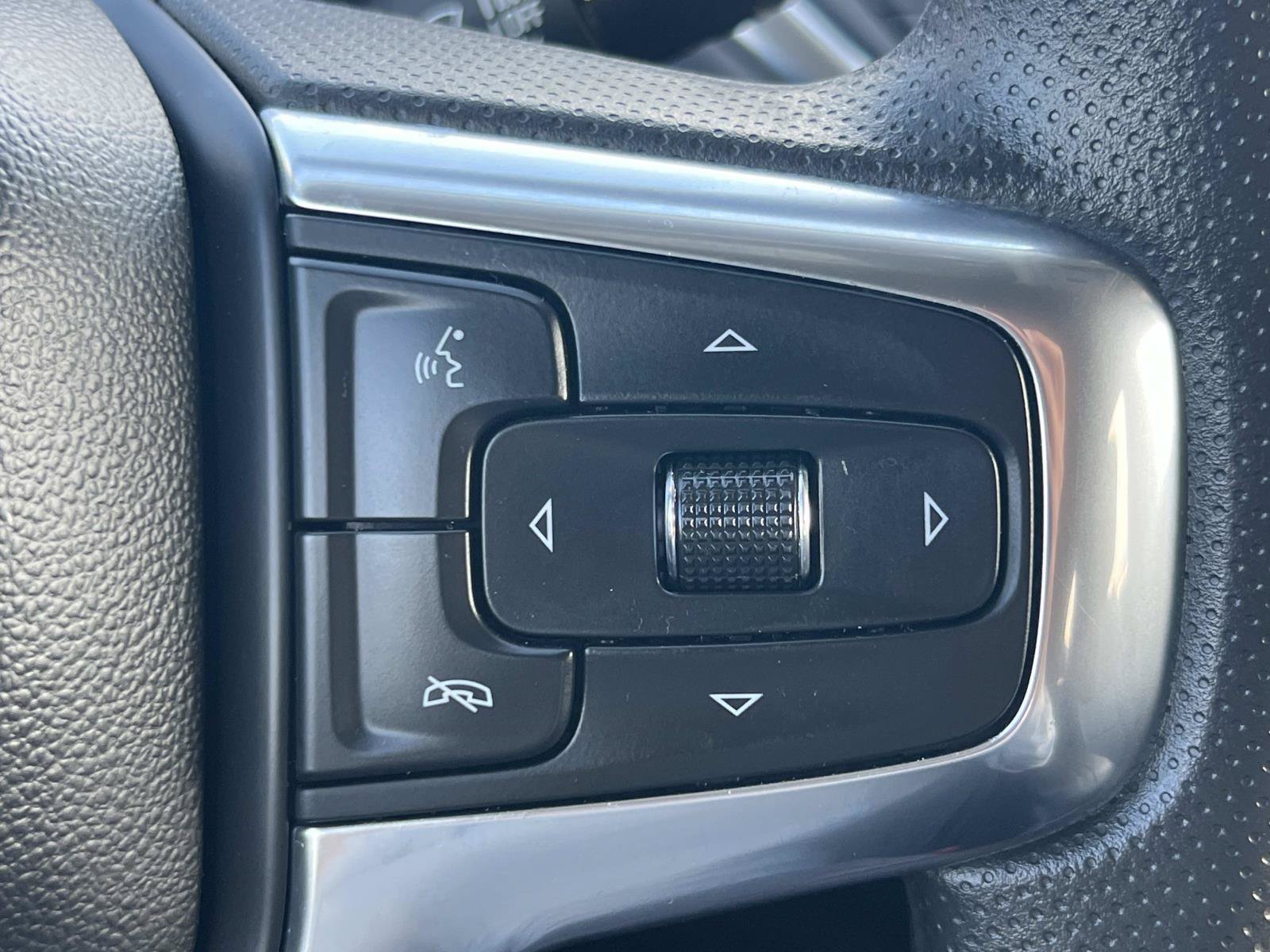 Used 2024 Chevrolet Blazer LT w/ Convenience Package FWD image 10