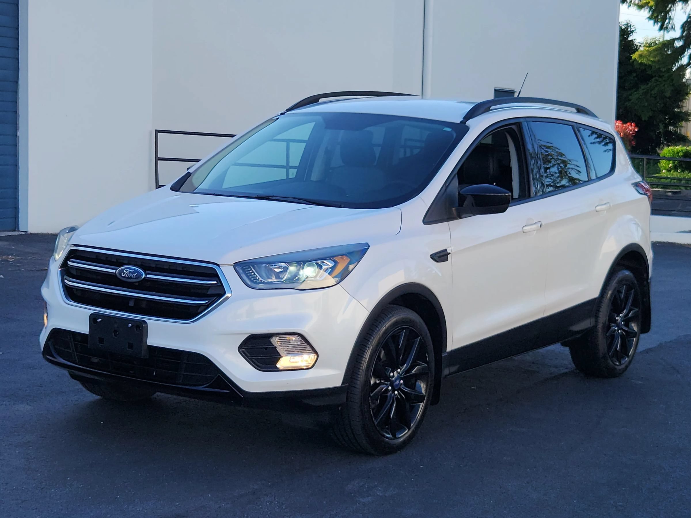 Used 2019 Ford Escape SE AWD/4WD image 1