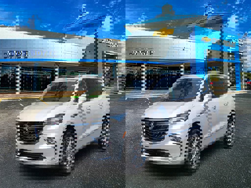 Used 2023 Buick Enclave Essence w/ Experience Buick Package image 6