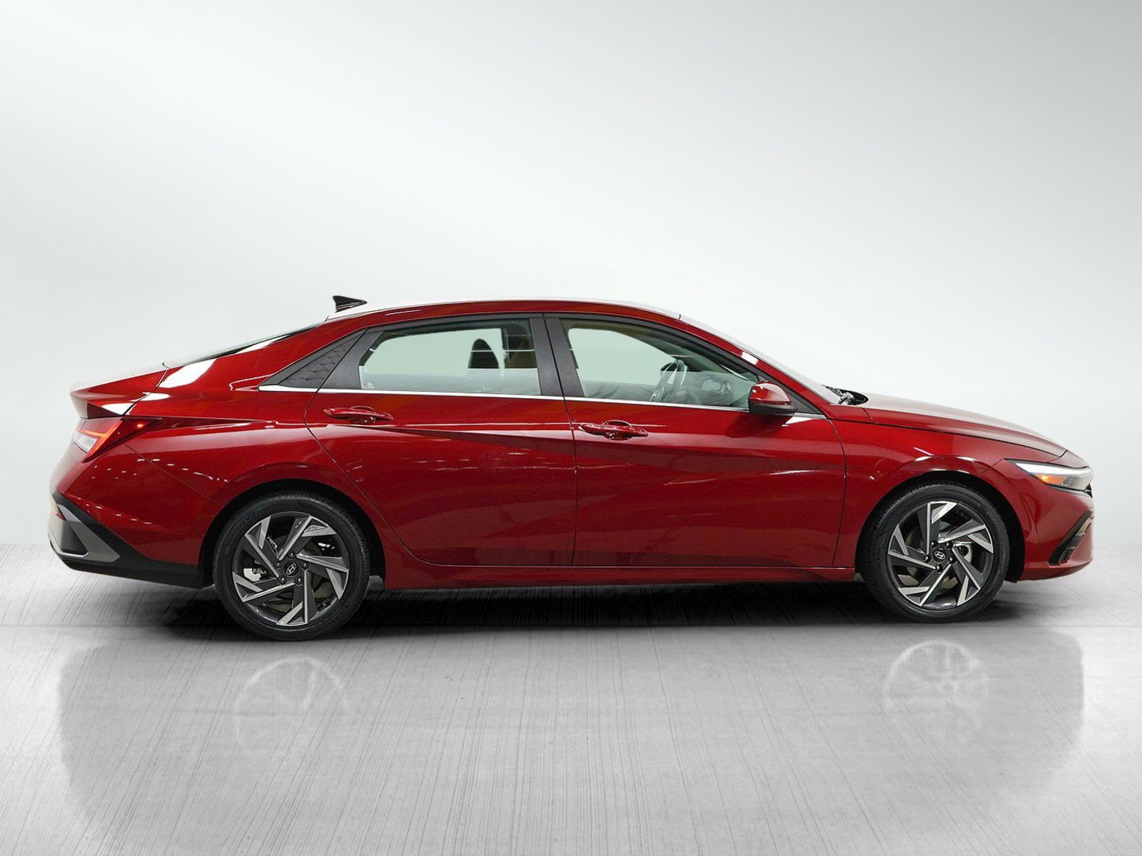 Used 2025 Hyundai Elantra SEL FWD image 7