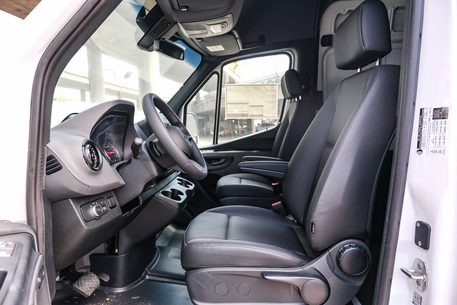 New 2025 Mercedes-Benz Sprinter 2500 image 42