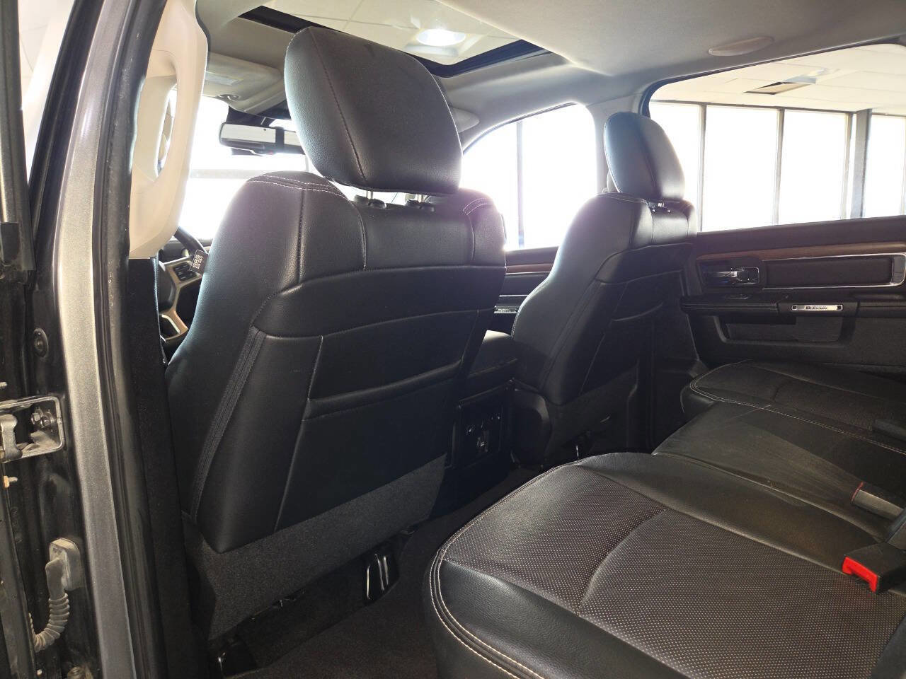 Used 2013 RAM 1500 Laramie w/ Convenience Group AWD/4WD image 24