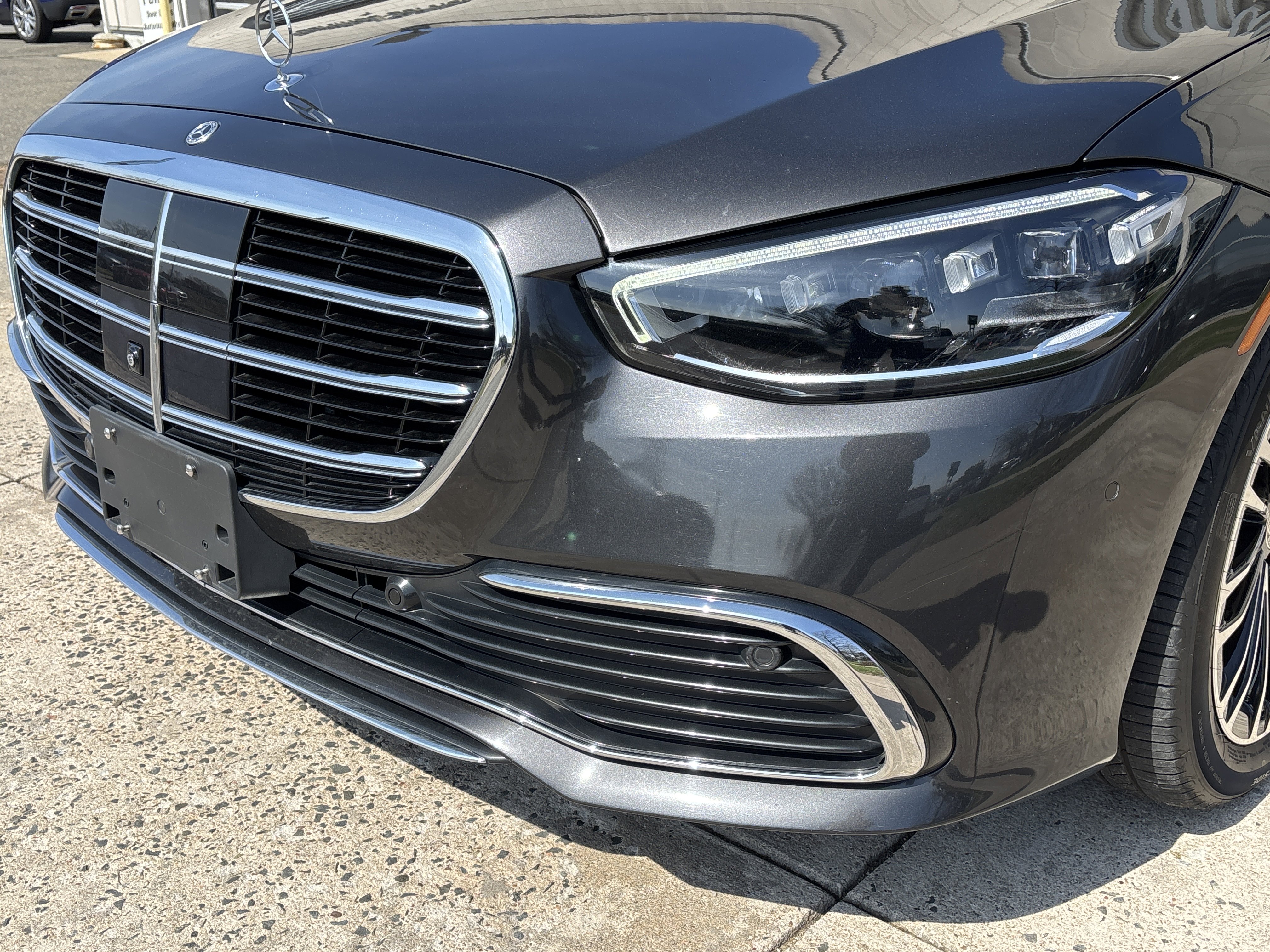 Used 2022 Mercedes-Benz S 580 4MATIC Sedan w/ Rear Seat Package image 19