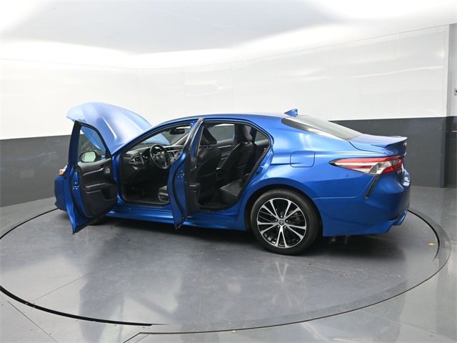 Used 2020 Toyota Camry SE image 29