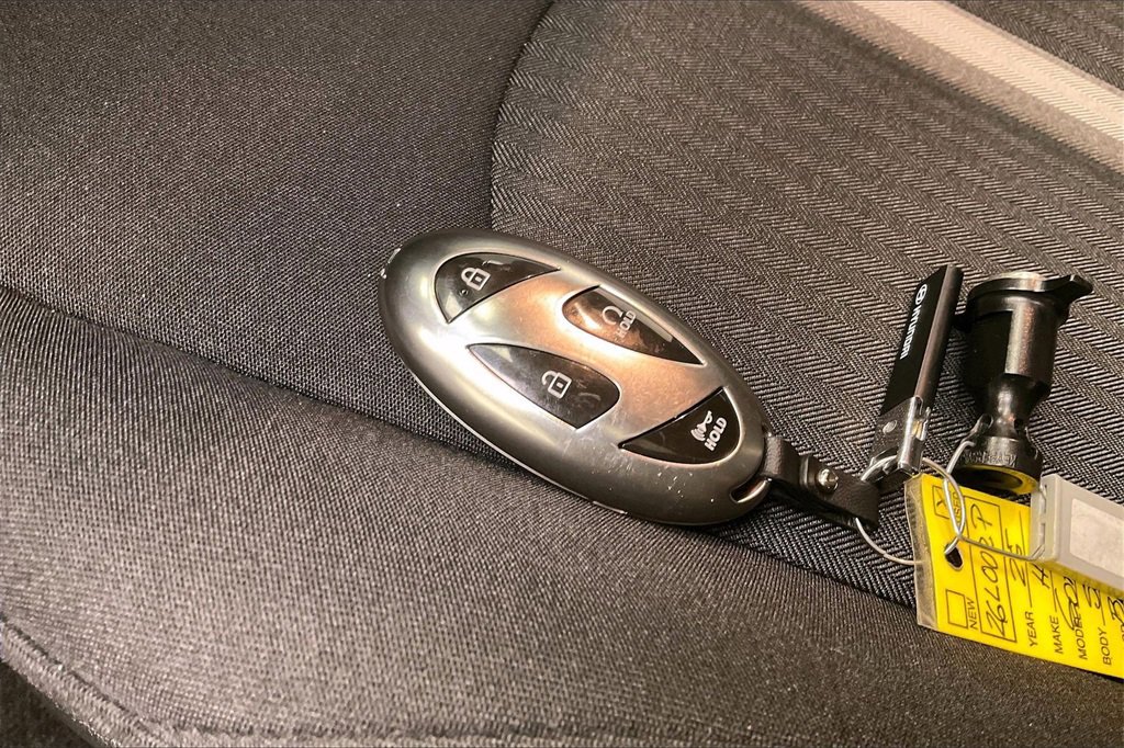 Certified 2025 Hyundai Sonata SE image 9