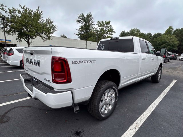 New 2026 RAM 2500 Laramie AWD/4WD image 5