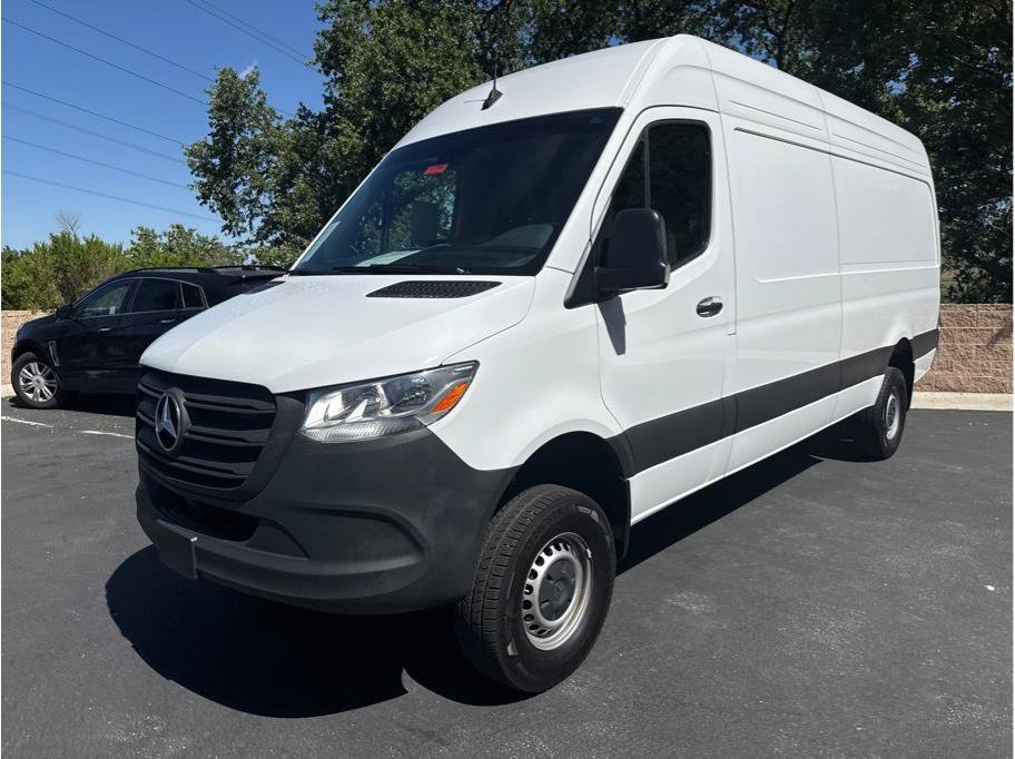 Used 2024 Mercedes-Benz Sprinter 2500 image 3