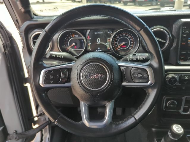 Used 2019 Jeep Wrangler Unlimited Sahara AWD/4WD image 11