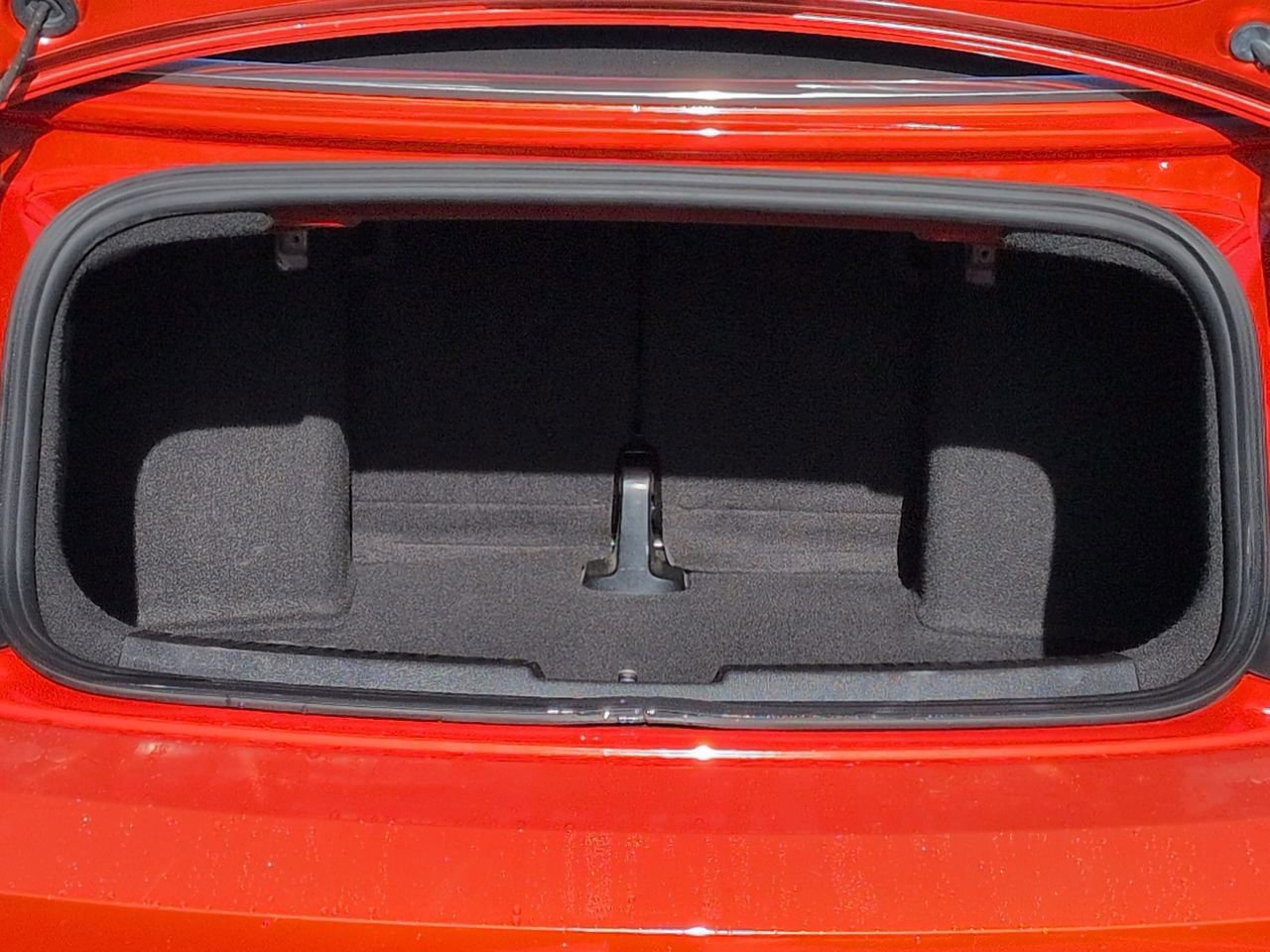 Used 2018 Volkswagen Beetle 2.0T S image 12