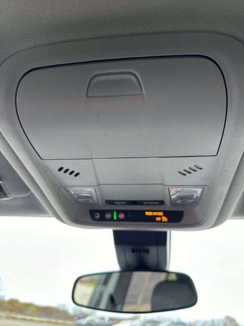 Used 2024 Chevrolet Equinox LT image 32