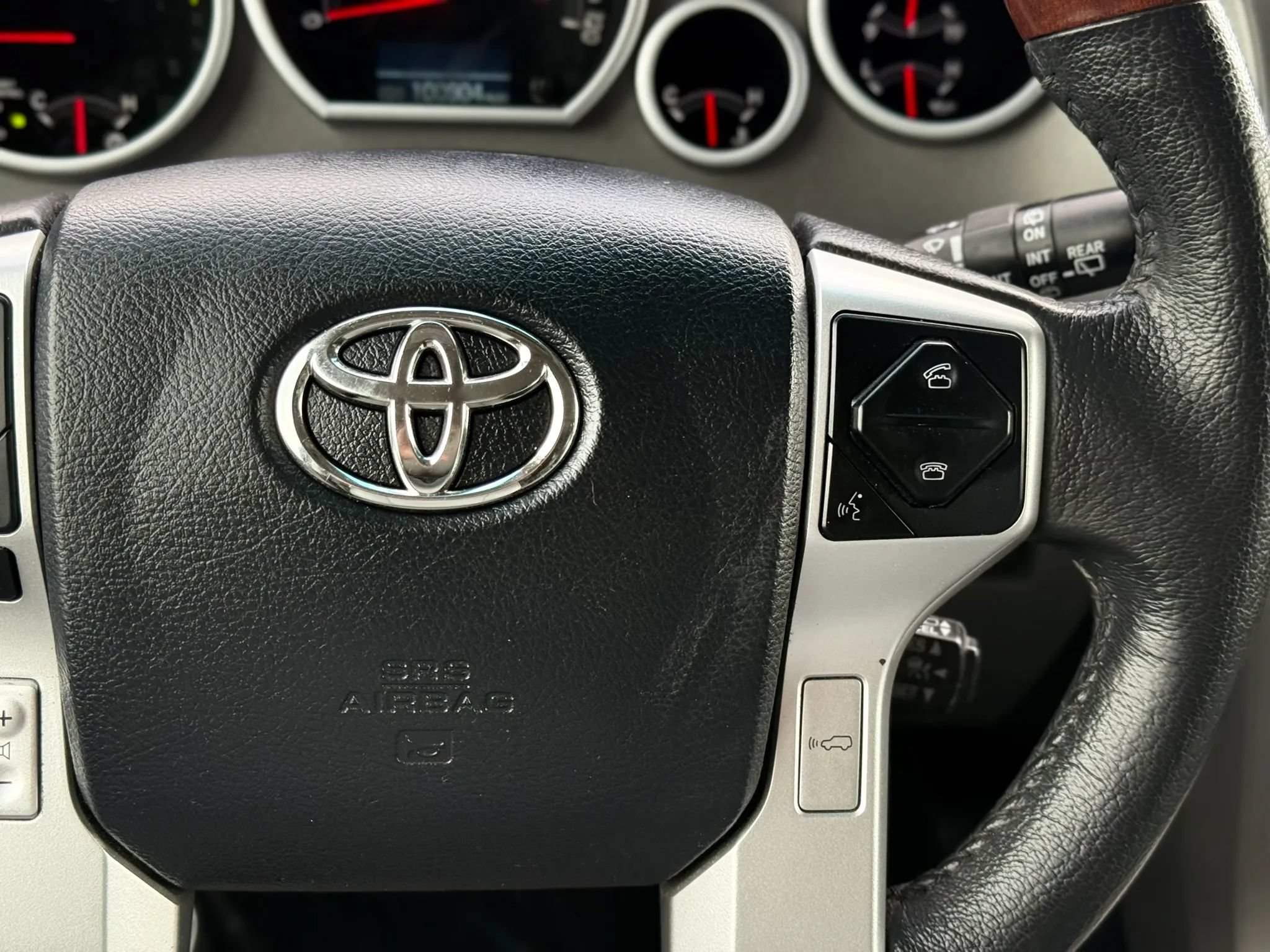 Used 2017 Toyota Sequoia Platinum AWD/4WD image 34