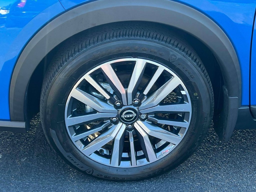 Used 2023 Nissan Kicks SV FWD image 9