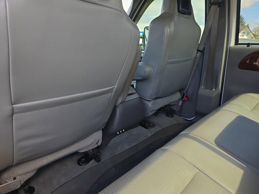 Used 2003 Ford F350 Lariat image 16