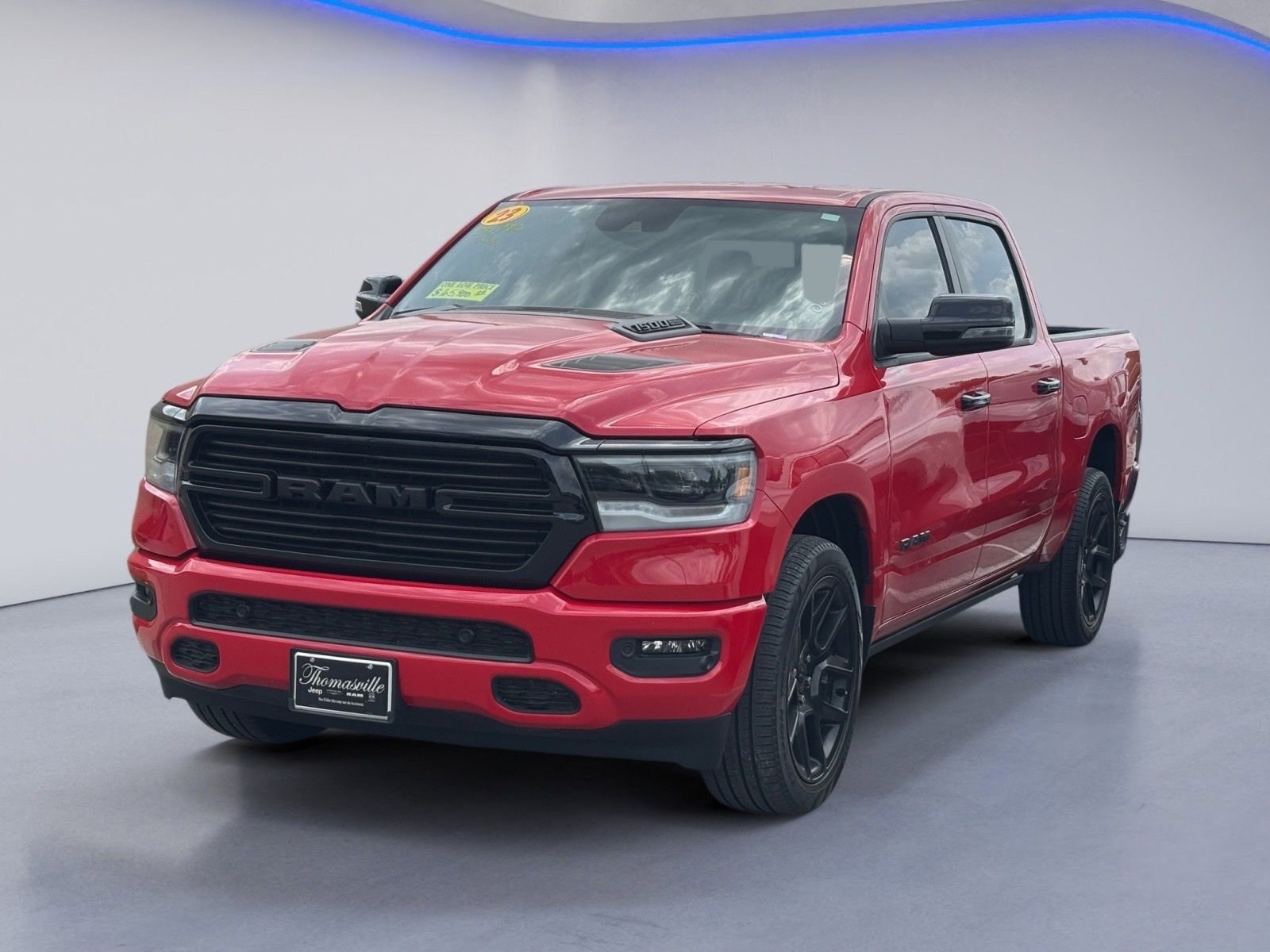 Used 2023 RAM 1500 Laramie AWD/4WD image 2