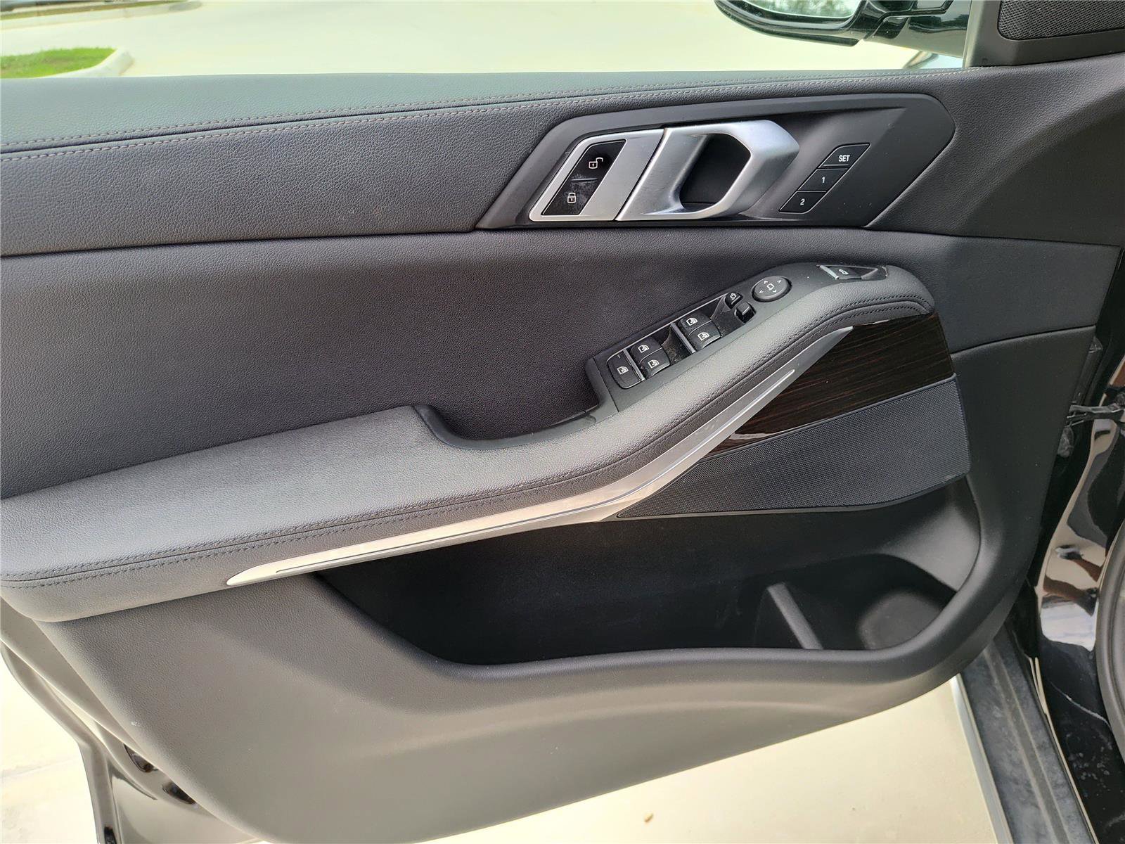 Used 2019 BMW X5 xDrive40i w/ Premium Package 2 image 17