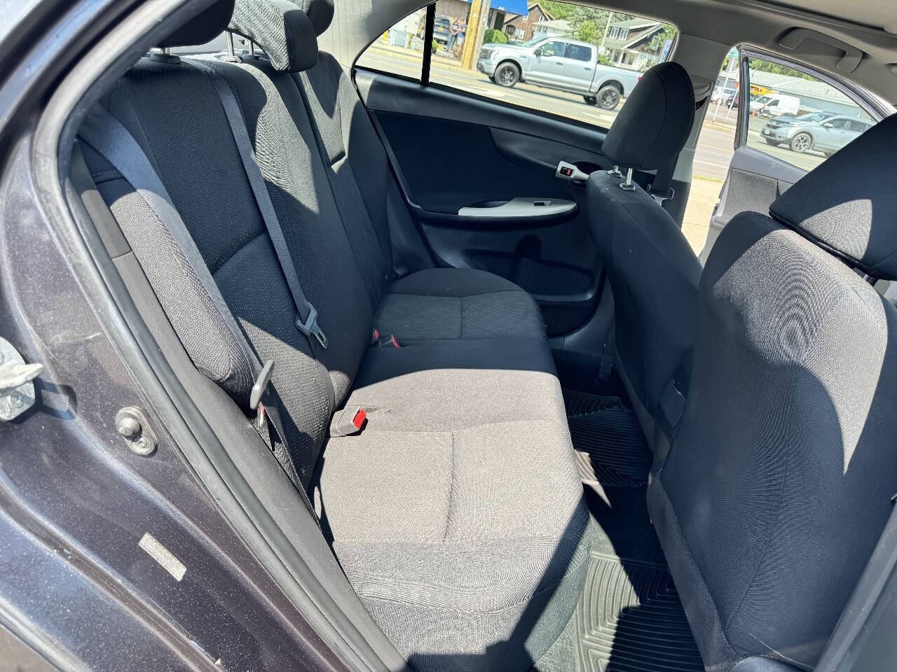 Used 2010 Toyota Corolla CE FWD image 11