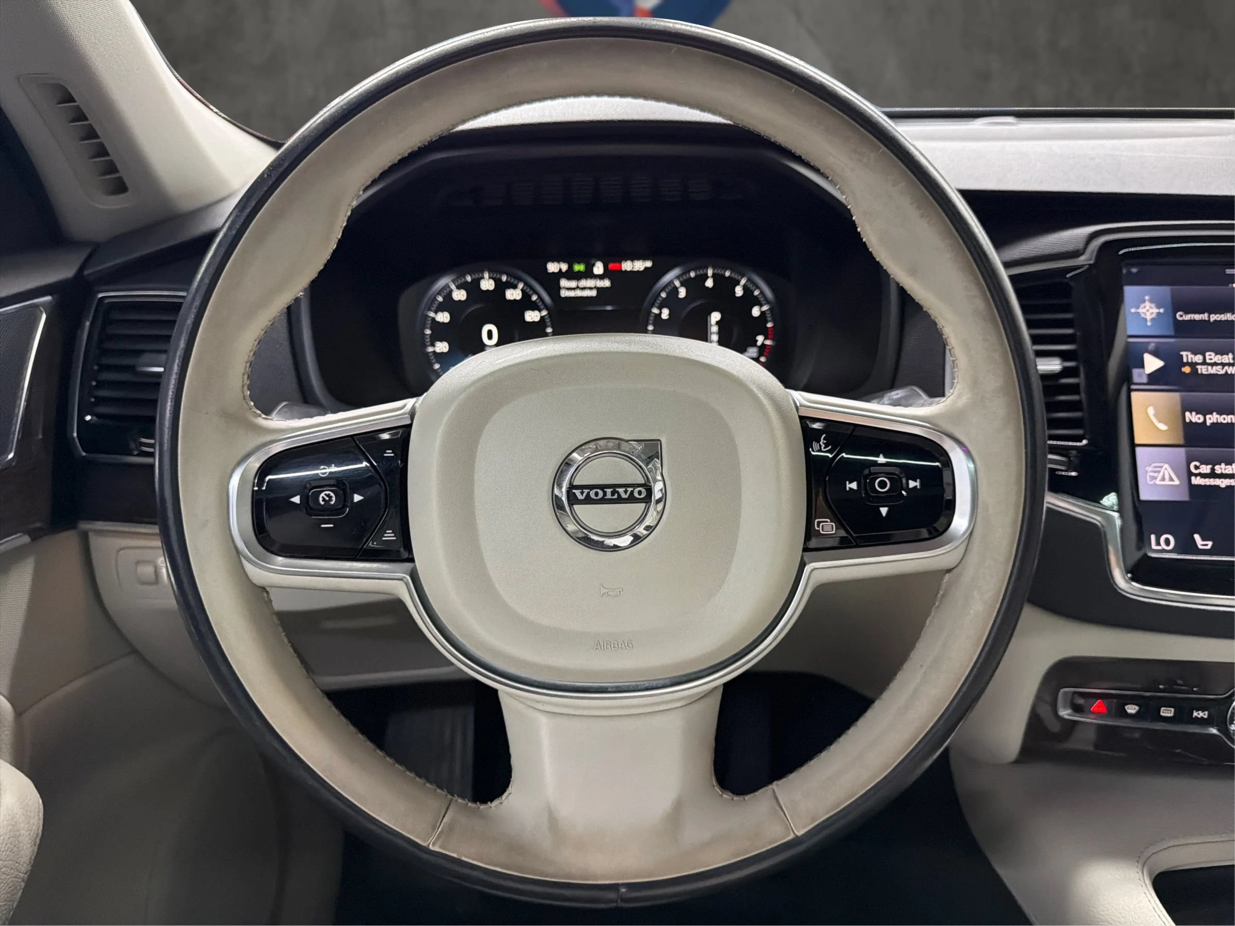 Used 2017 Volvo XC90 T6 Momentum w/ Vision Package AWD/4WD image 34