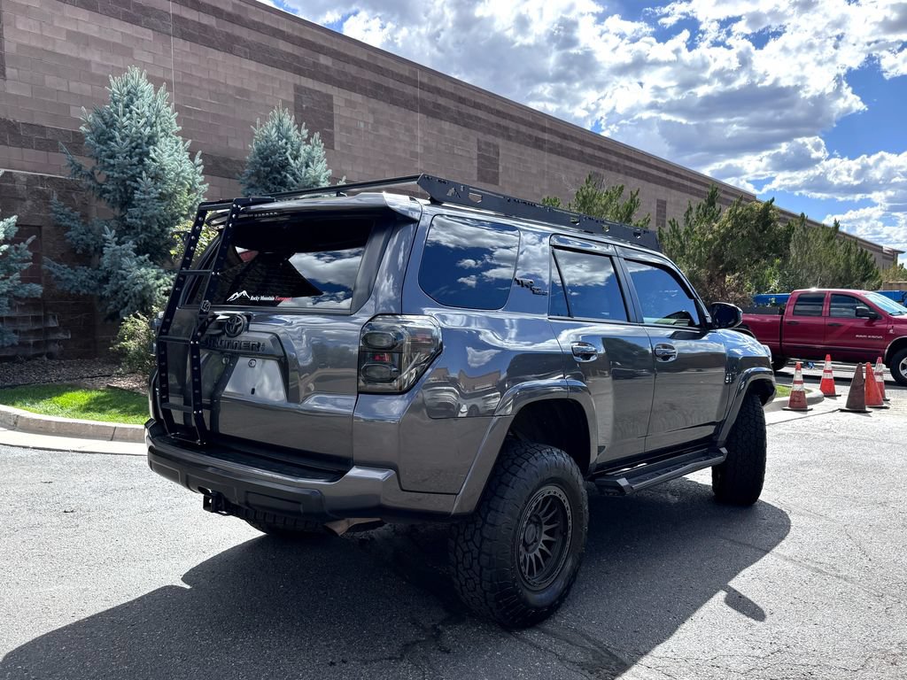 Used 2022 Toyota 4Runner TRD Off-Road AWD/4WD image 7