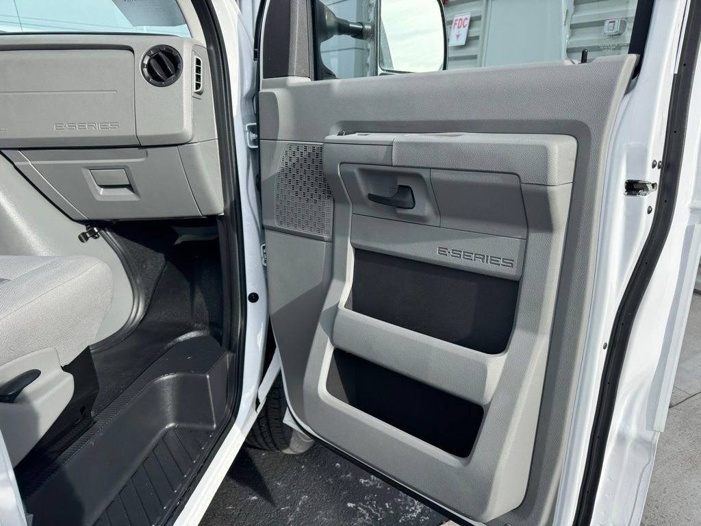 New 2026 Ford E-350 and Econoline 350 Super Duty w/ Interior Upgrade Package RWD image 13