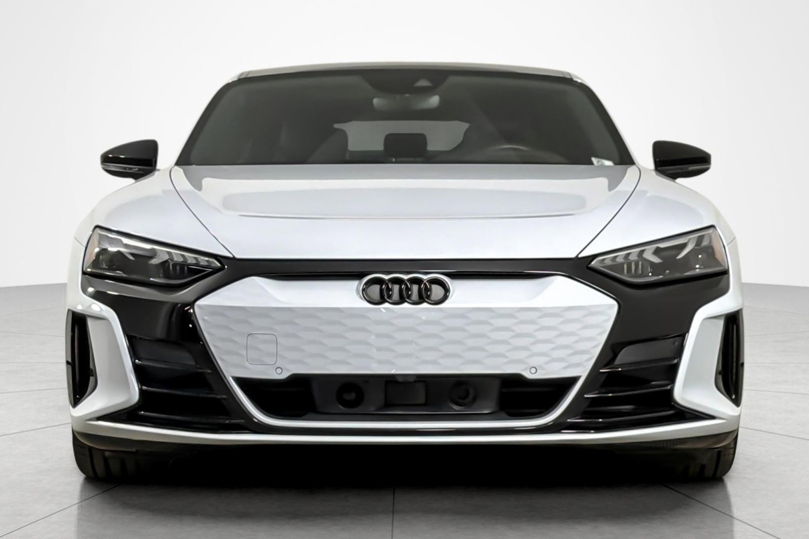 Used 2024 Audi e-tron GT Premium Plus image 8