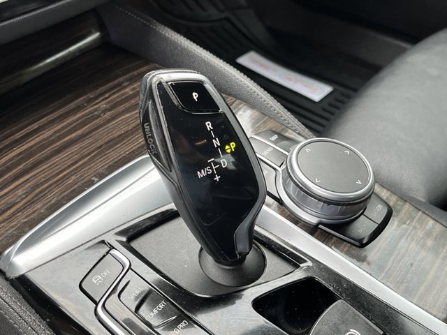 Used 2019 BMW 540i w/ M Sport Package image 15