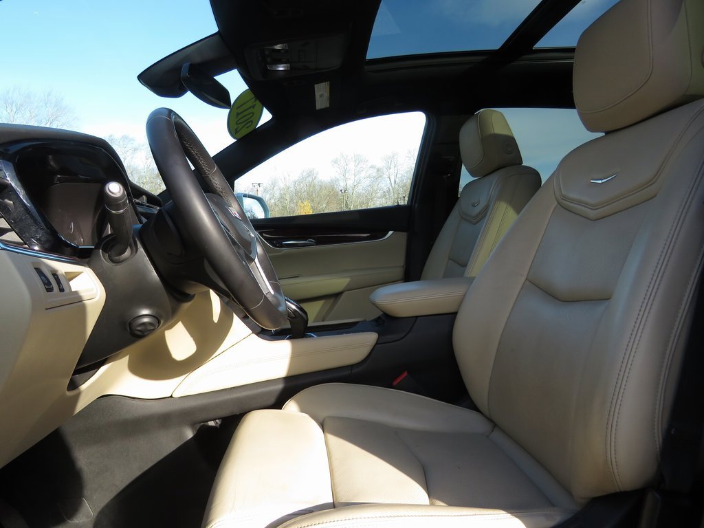 Used 2017 Cadillac XT5 Premium Luxury image 11