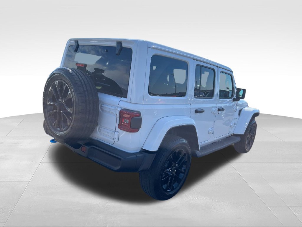 Used 2024 Jeep Wrangler Unlimited Sahara w/ Technology Group AWD/4WD image 5