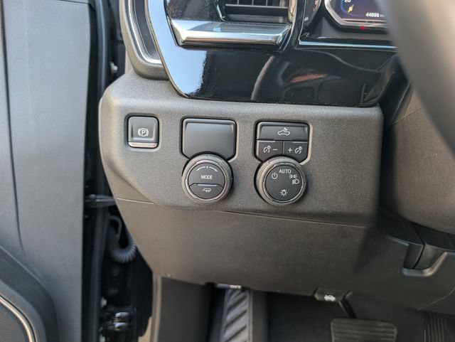 Used 2025 Chevrolet Silverado 1500 LT RWD image 11
