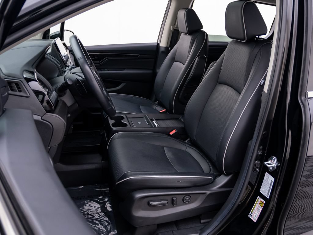 Used 2025 Honda Odyssey Elite image 16