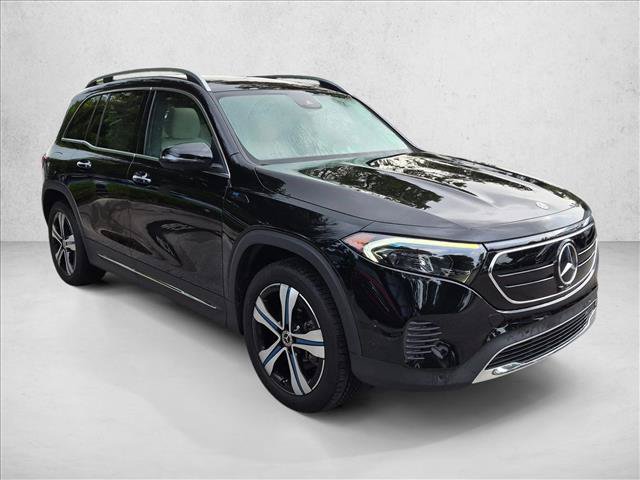 Used 2023 Mercedes-Benz EQB 300 4MATIC w/ Pinnacle Package image 3