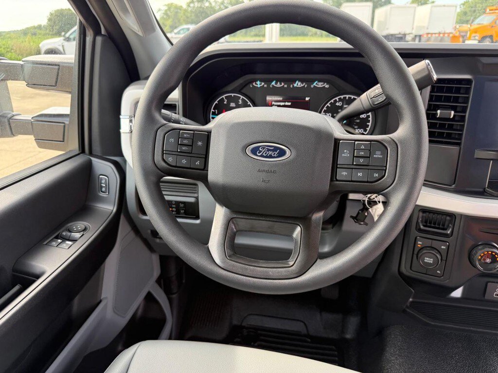 New 2026 Ford F450 XL w/ XL Chrome Package AWD/4WD image 15