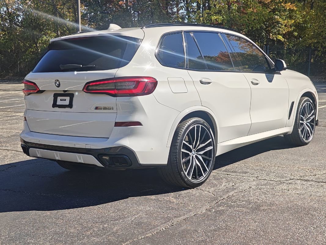 Used 2019 BMW X5 xDrive50i w/ M Sport Package image 3